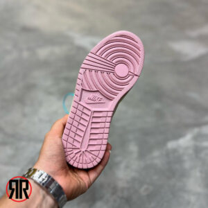 کتونی زنانه نایک ایر جردن 1 تراویس اسکات Nike Air Jordan 1 Travis Scott
