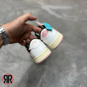 کتونی زنانه نایک ایر جردن 1 تراویس اسکات Nike Air Jordan 1 Travis Scott