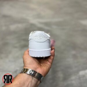 کتونی نایک ایر جردن 1 لو تروایس اسکات وایت پارتی-4