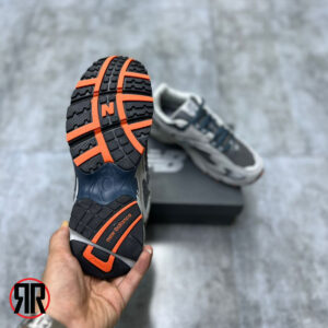 کتونی نیو بالانس 725 ( New Balance 725 )